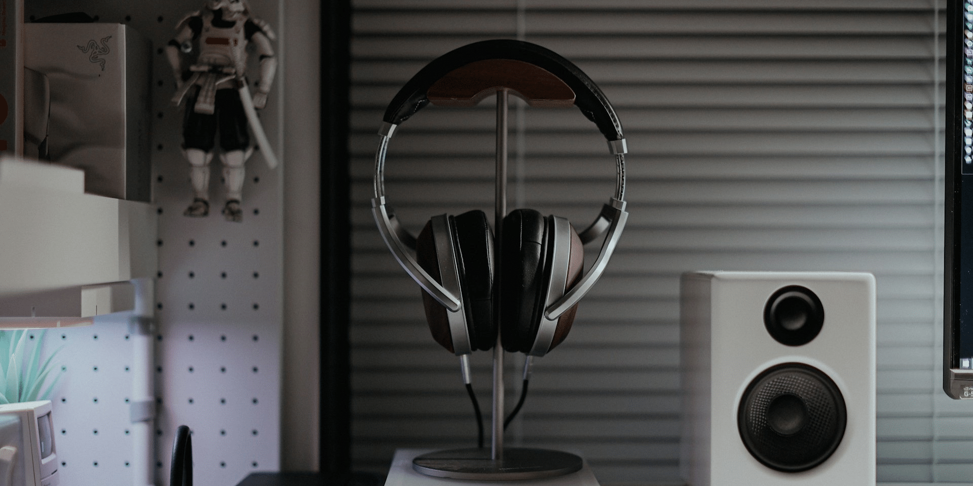 The Return of Wired Headphones: Why Old-School is Making a Comeback