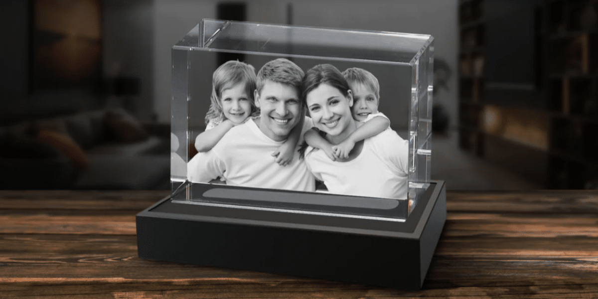 CrystalivePics- Transform Your Memories into 3D Crystal Art