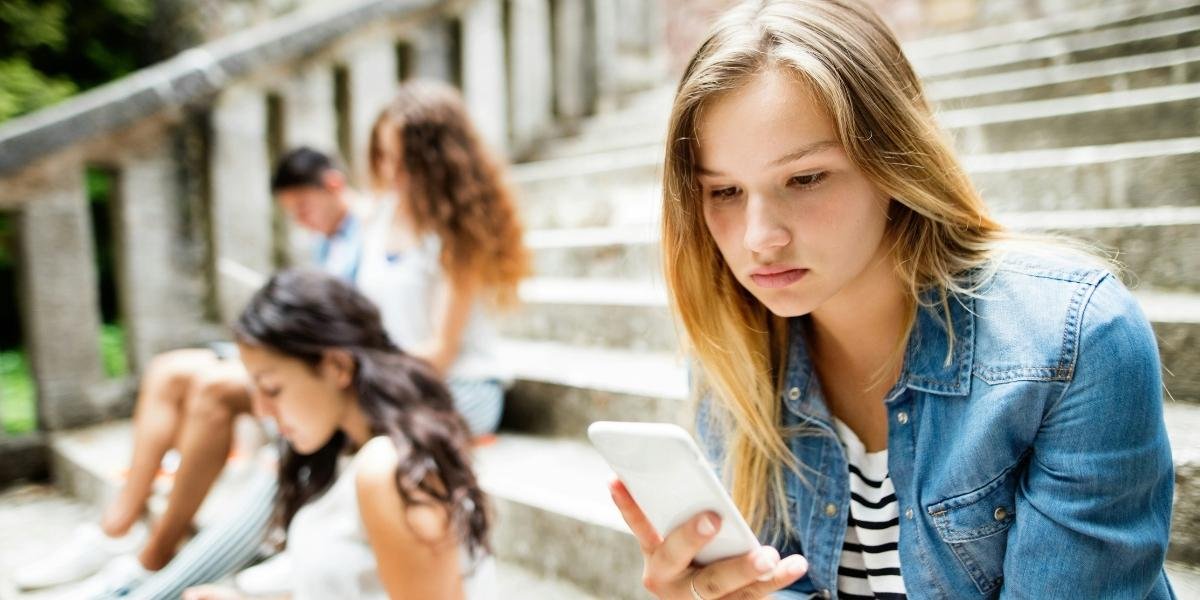 AI Companion Usage Among Teens Trends and Concerns