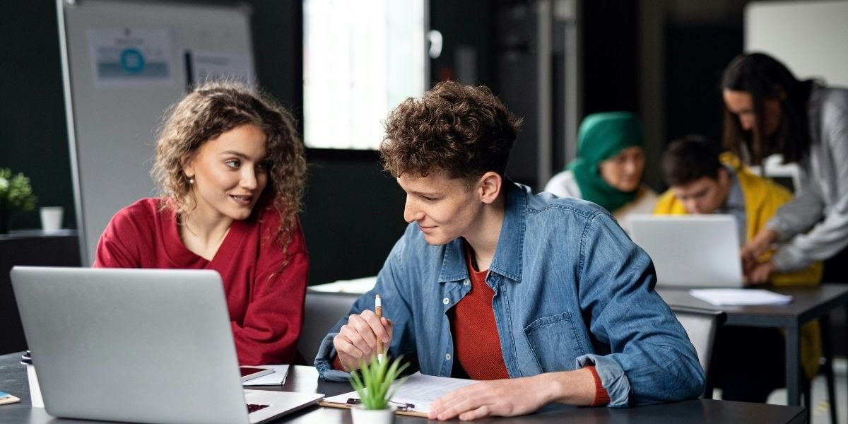 Gen Z Fuels Shadow AI Boom in U.S. Workplaces