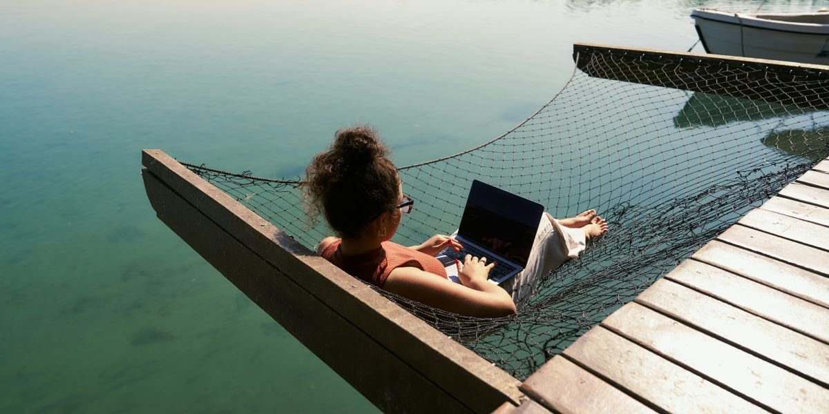 Remote Work, Not AI, Is Sidelining Young College Graduates, New York Fed Finds