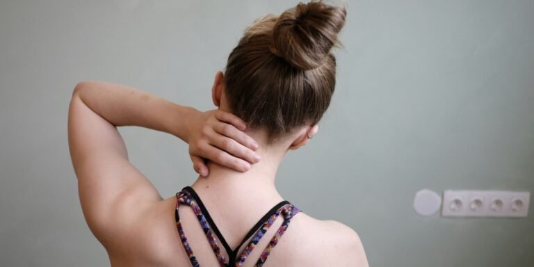 Why Neck Pain Keeps Returning for Charlotte Professionals