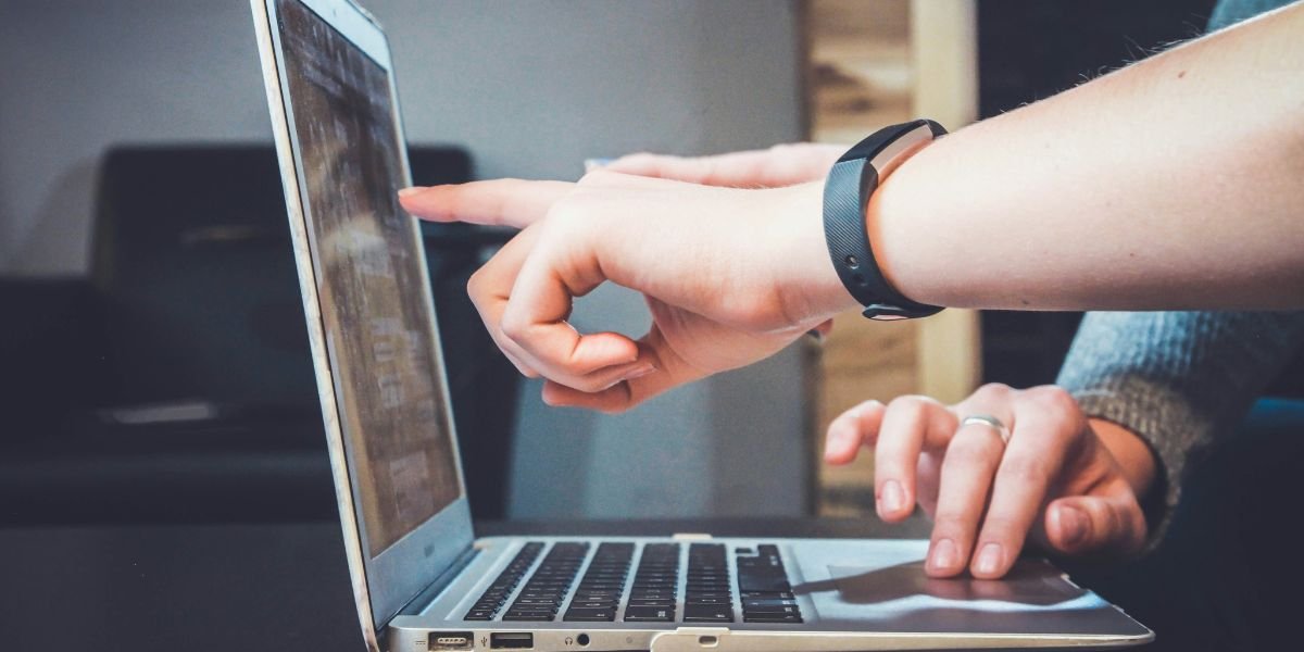 Marketing Crunch Is Building A Review Layer For The PR And Marketing Market
